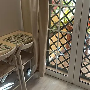 Bed & Breakfast Dudi's Peppers, Málaga
