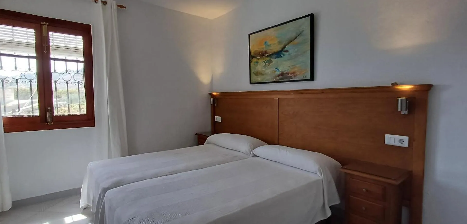 Encantador Cortijo Con Piscina Privada Y Vista Al Mar Malaga